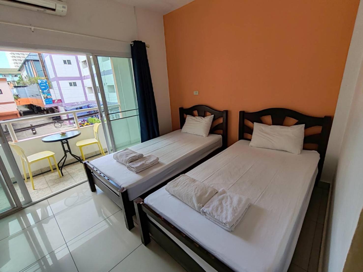 Jomtien Hostel Exterior foto