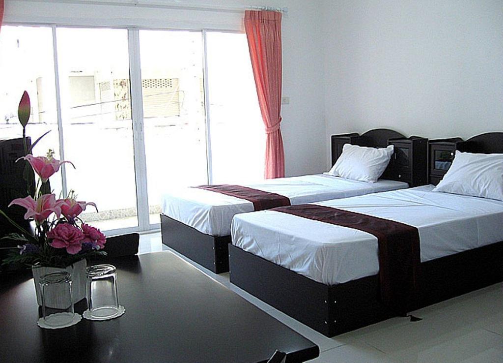Jomtien Hostel Habitación foto